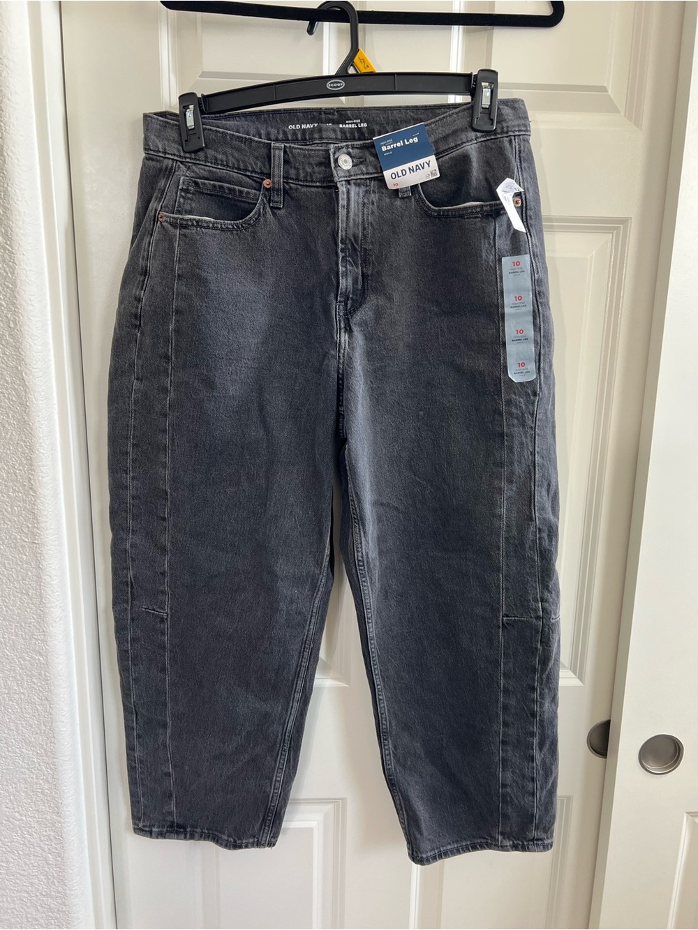Old Navy High-Waisted Barrel Ankle Jeans